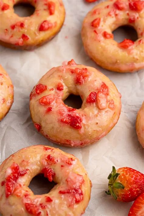 Baked Strawberry Donuts With Tasty Glaze Diy Candy