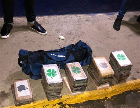 Tres detenidos por tráfico de 22 paquetes de droga en Colón Critica