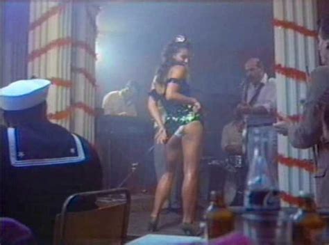 Elizabeth Hurley Nude Scene Kill Cruise Nude Screen Captures