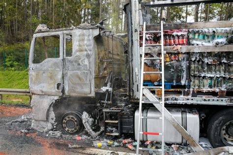 Auf Der A Bei Bad Hersfeld West Fahrerhaus Im Vollbrand Osthessen News