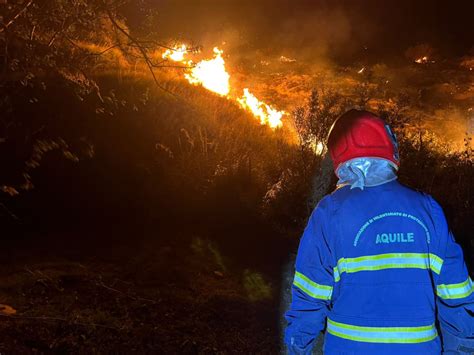 Incendi Sicilia Numerosi Interventi Notturni Tendenzediviaggio It