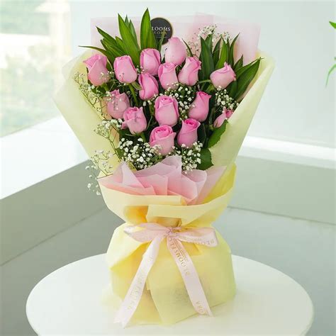 8 Pink Roses Bouquet