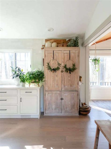 The Best Way To Hang Wreaths On Kitchen Cabinets Grace In My Space