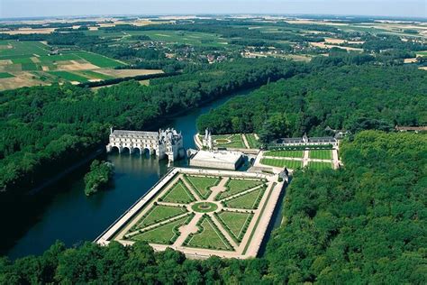 Loire Valley Castles Private Tour By Minivan From Paris