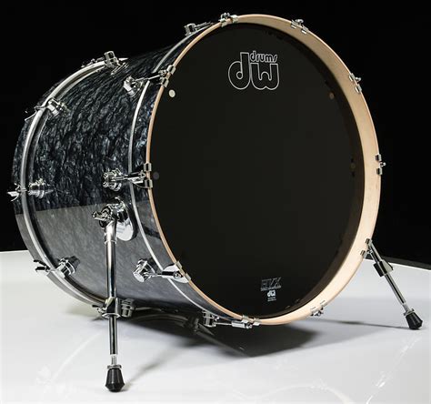 Dw Performance Series 18x22 Bass Drum Reverb