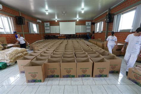 Ceasa Curitiba Doa Mais Toneladas De Alimentos Para Munic Pios