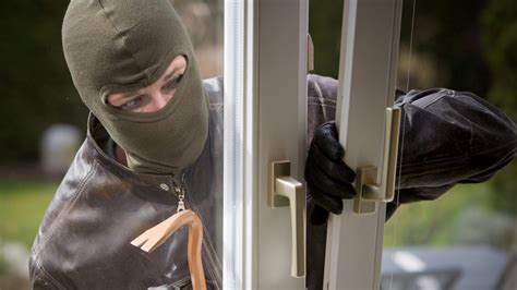 The Difference Between Burglary Theft And Robbery In California