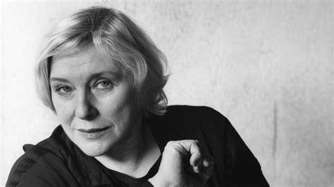 Fay Weldon Dies At 91 ‘she Devil Author Challenged Feminist Orthodoxy