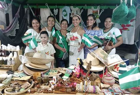 Artesanos Exponen Sus Productos En La Plaza 24 De Septiembre El Deber