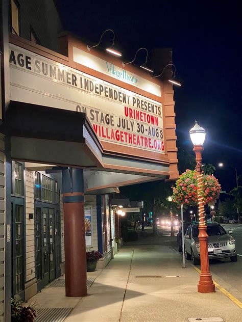 Critics rave about the new Issaquah theater production 13