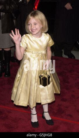 DAKOTA FANNING 'I AM SAM' FILM PREMIERE LOS ANGELES USA 03 December ...