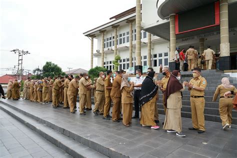 Wali Kota Pangkalpinang Lantik PPPK Dan Serahkan SK CPNS Formasi 2021