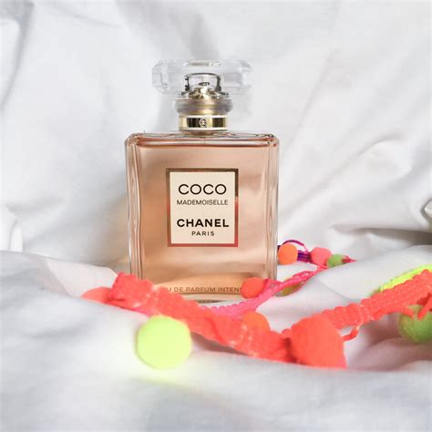 CHANEL Coco Mademoiselle Intense | Mascara & Mimosas