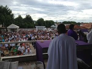 G1 Dia de Finados no interior de RO é marcado por missas e homenagens