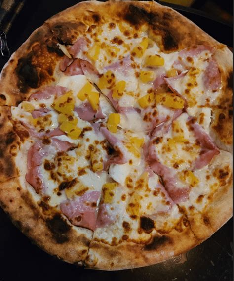 Pineapple Pizza : r/Pizza