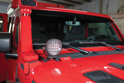 Jeep Gladiator Lights Up The Arizona Desert