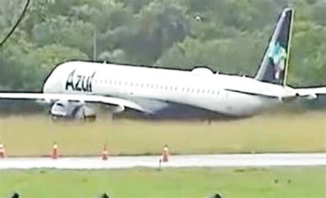 VÍDEO Avião perde controle e sai da pista durante pouso em aeroporto