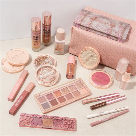 Помада для губ REVOLUTION IRL WHIPPED LIP CREME кремовая тон Chai Nude купить в интернет