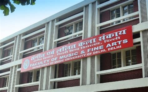 List Of Top 10 Best Colleges To Study Fine Arts In India The Indian Wire