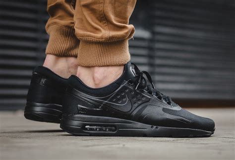 Nike Air Max Zero Essential Triple Black - Sneaker Bar Detroit