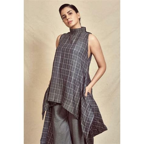 Kirti Kulhari Looks Hot And Sexy In These Throwback Photos Take A Look News