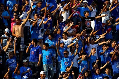 Aficionados Del Cruz Azul Cambian El Grito Eeeh Putooo Por Eeeeh