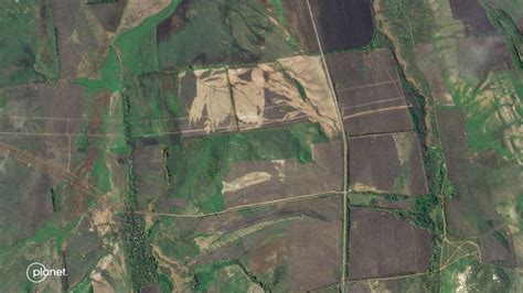 Satellite photos reveal fortification plans in Russia-occupied Ukraine ...