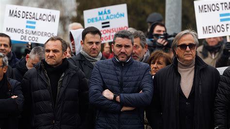 Los Regantes Del Levante Andaluz Se Manifiestan En Madrid Contra El