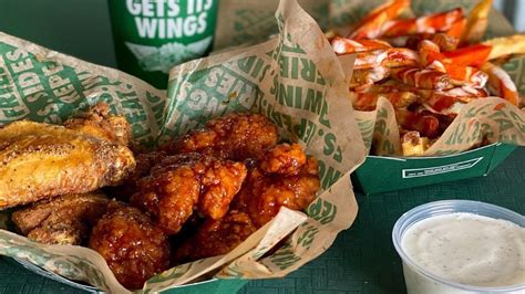 The Wingstop Ordering Hack That Gets You Extra Sauce For Free