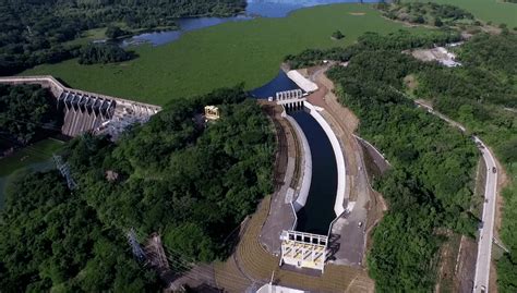 Presa 5 de Noviembre La primera central hidroeléctrica