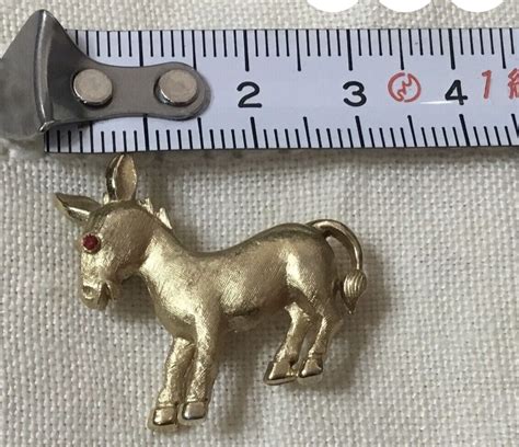 VINTAGE Signed TRIFARI Gold Plated Donkey Ass Burro R Gem