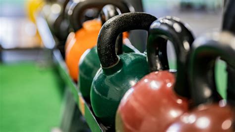 3 Best Bicep Exercises You Can Do With Kettlebells | BOXROX