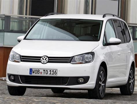 Volkswagen Touran Photos And Specs Photo Touran Volkswagen Prices And