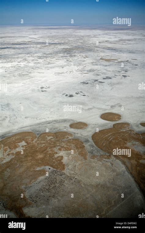 Nxai Pan Kalahari Salt Pans Hi Res Stock Photography And Images Alamy