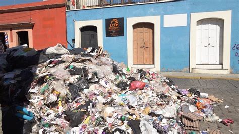 Continúa la acumulación de basura en las calles de Oaxaca de Juárez