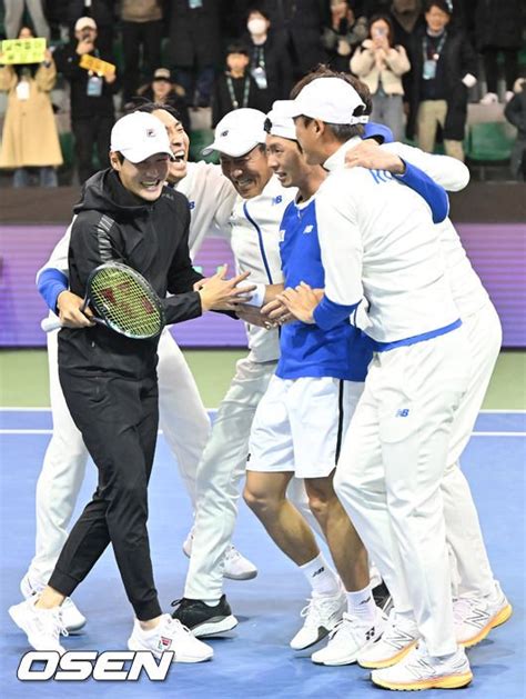 사진 한국테니스대표팀극적인 승리로 첫 2년 연속 데이비스컵 16강 진출 네이트 스포츠