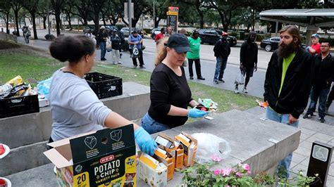 In Houston Homelessness Volunteers Are In A Stand Off With City