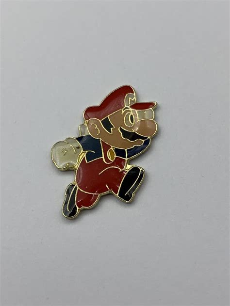 C 1988 NINTENDO OF AMERICA INC TAIWAN Super Mario Bros Pin