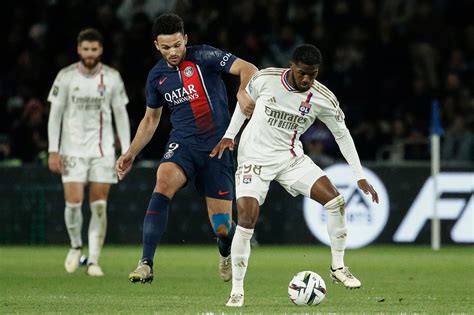 Ligue 1 à domicile le PSG corrige l OL Mbappé est resté sur le banc