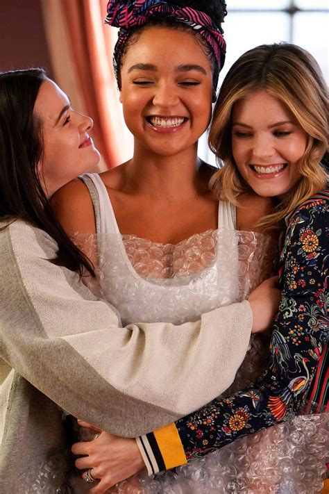 Series To Stream Instead Of Binge Watching Sex And The City On Loop