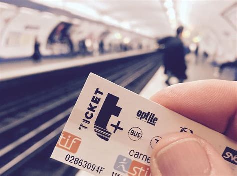 Paris Tout savoir sur la fin du carnet de tickets de métro de la RATP