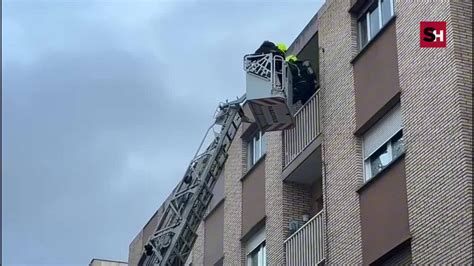 Incendio En Un Bloque De Pisos De La Calle Palacio Vald S Obliga A