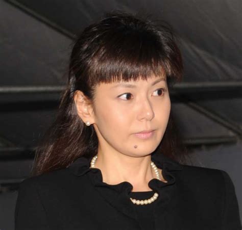 南野陽子の夫、金田充史容疑者ら逮捕 社会福祉法人から1500万円を横領した疑い 静岡市 社会写真ニュース 日刊スポーツ