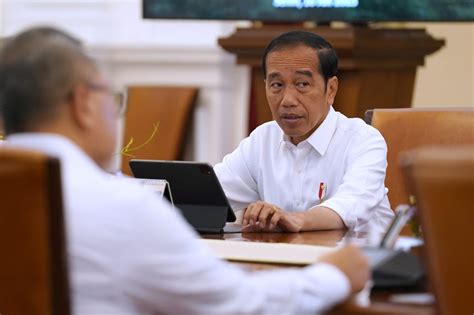 Foto Presiden Jokowi Gelar Ratas Terkait Peningkatan Produksi Dan