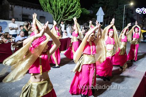 FOTOGALERÍA Desfile de Moros y Cristianos en Rafal