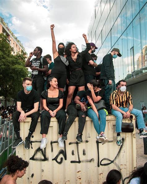 La Manifestation à Paris Contre Les Violences Policières En 10 Images