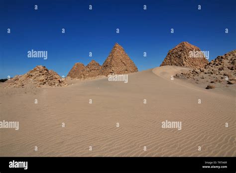 Ancient pyramids of Nuri, Sudan Stock Photo - Alamy