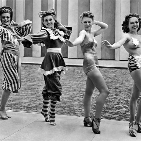 Pin By Suzy Wojtkowiak On World Fair Exposition Bathing Suit Styles