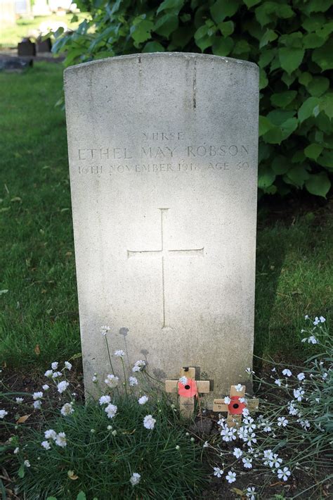 Grave Of Nurse Ethel May Robson St Laurence Churchyard Str Flickr