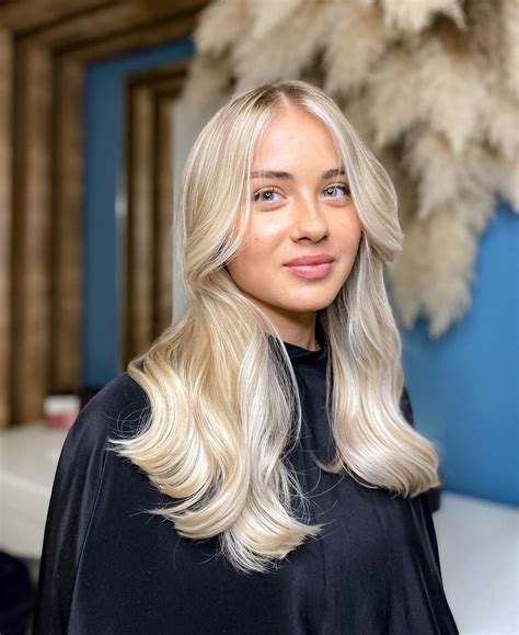 Best Hair Colors For Blue Eyes To Make Them Even More Striking